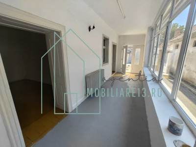 Casa de vanzare cu 3 camere in Sebes, Jud. Alba zona rezidentiala